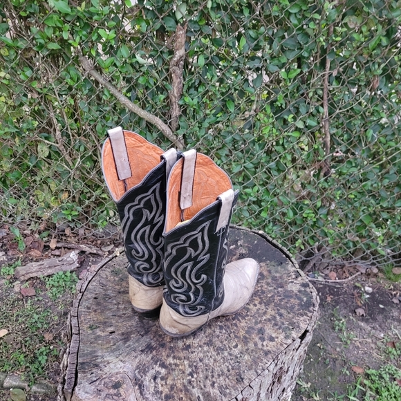 Vintage Men Leather Cowboy Boots By Impearial size 9D/Men Go Western Style Boots - Picture 2 of 8